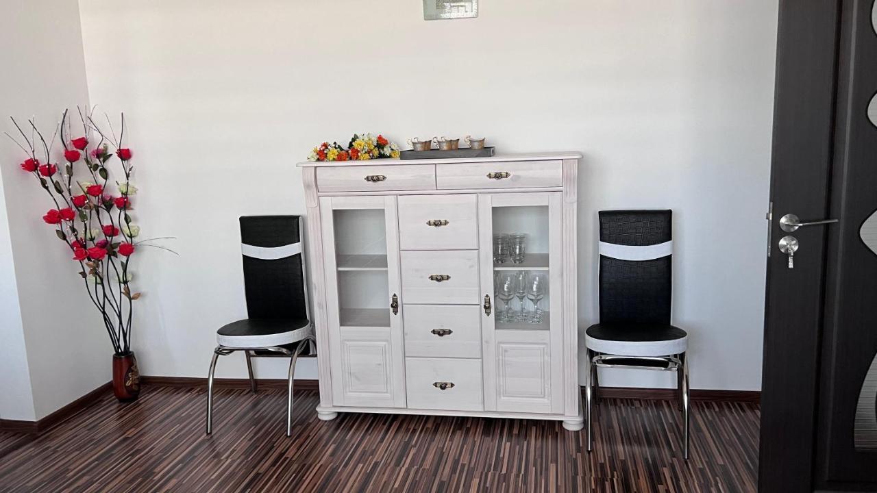 Ultramodern Cu 2 Apartment